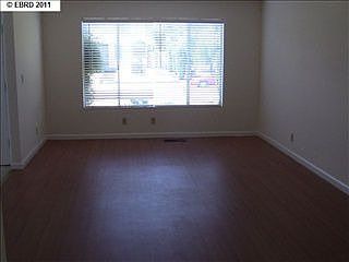 5th image of 221 Oriole Ct
