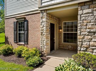 1922 Pinecroft Dr, Canton, MI 48188
