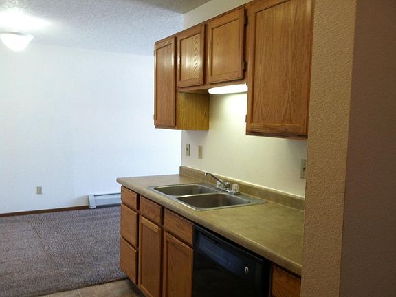 2nd image of 2801 Hawken St #22