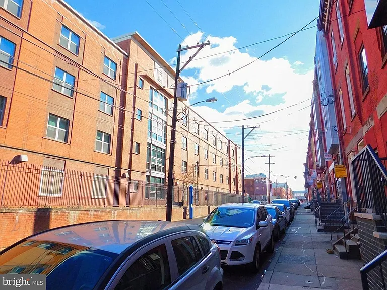 2142 N Carlisle St — Photo 12