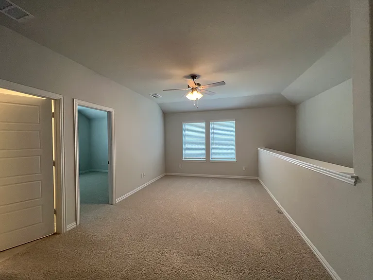 3033 Burwick Ln — Photo 22