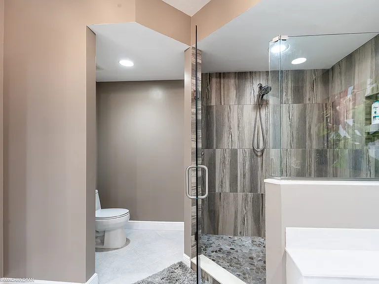 3313 Sunset Key Cir #402 — Photo 34