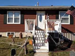 216 6th St N, New Salem, ND 58563