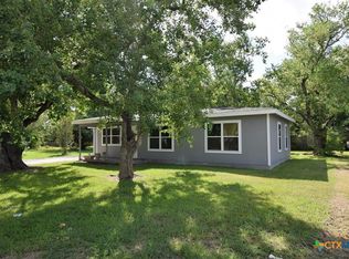 202 Dan Ave, Port Lavaca, TX 77979