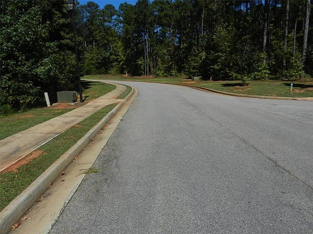 1st image of 250 Deer Lake Dr