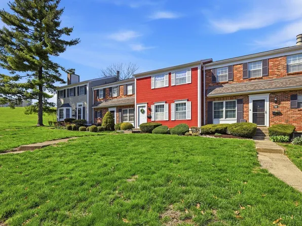 93 Applewood Dr, Fairfield, OH 45014