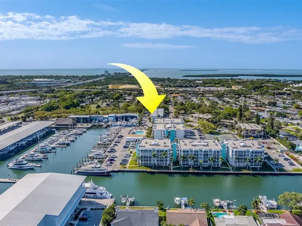 4920 38th Way S APT 202, Saint Petersburg, FL 33711