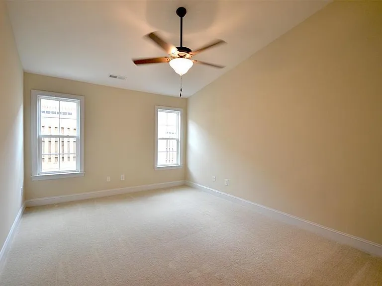 4315 Holstein Dr — Photo 9