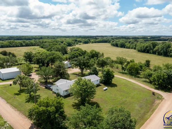 1476 100th St, Eureka, KS 67045