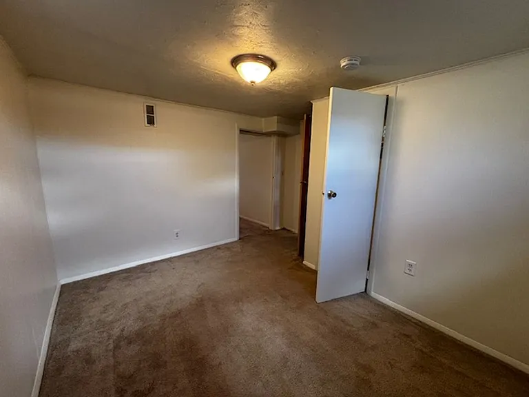 147 Lummis Ct — Photo 26