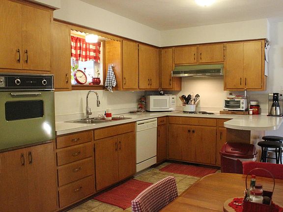 Awesome Retro Kitchen