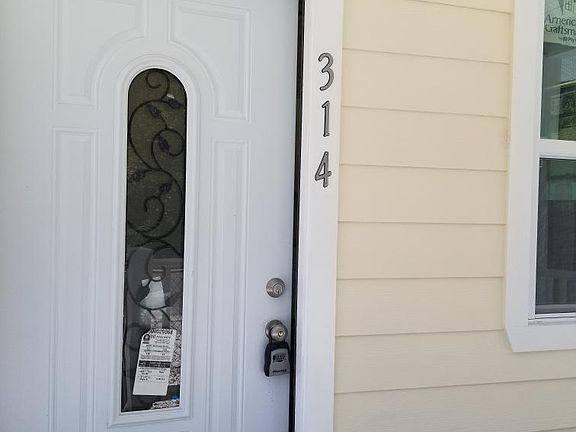 2nd image of 314 E Harrison St #2