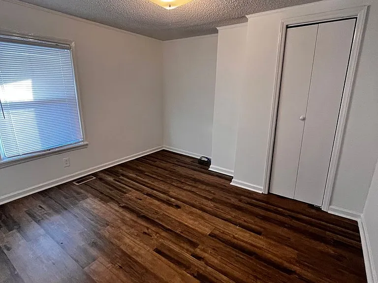1508 Bay St — Photo 5