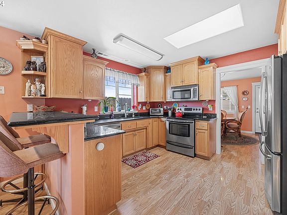 5th image of 133 Grace Ct