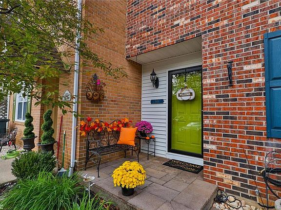 3rd image of 7655 Aster Cir
