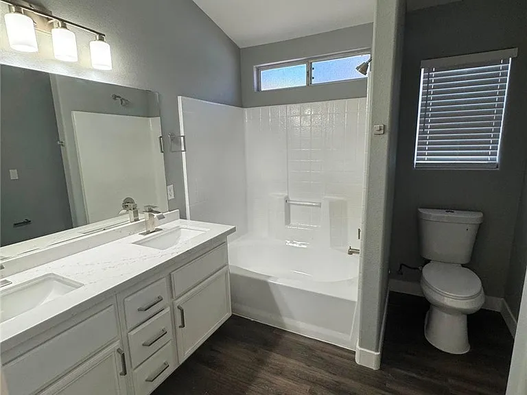 4339 Coyote Crest Ct — Photo 10
