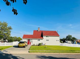 2491 Salisbury Rd, Westbury, NY 11590