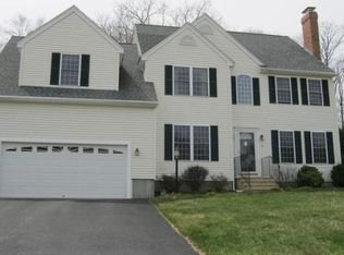 21 Susan Dr, Dudley, MA 01571