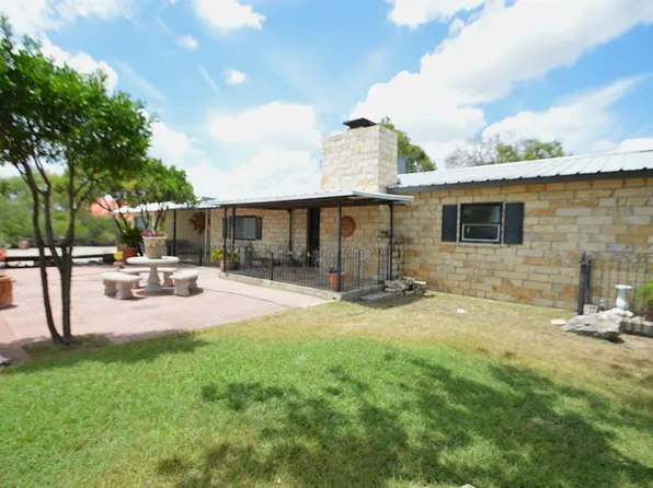 806 Camino Real St, Del Rio, TX 78840