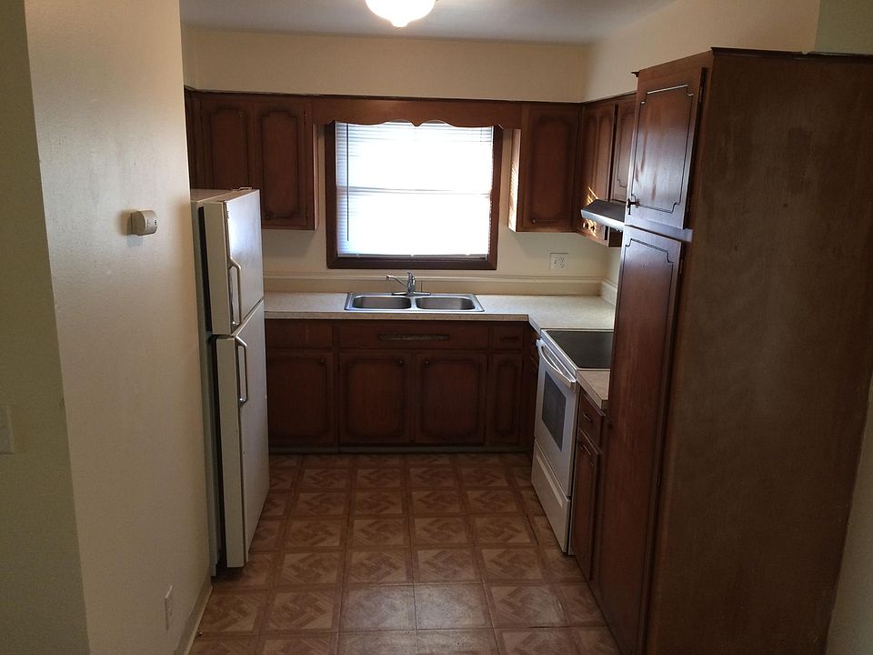 1st image of 4133 Laramie Ln APT 10