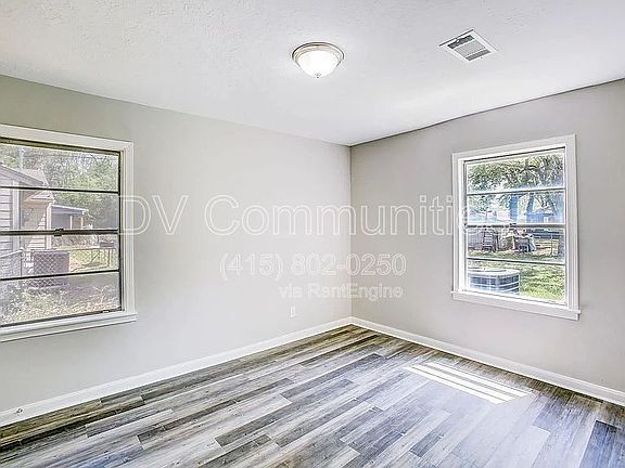4th image of 1118 Madison Ave