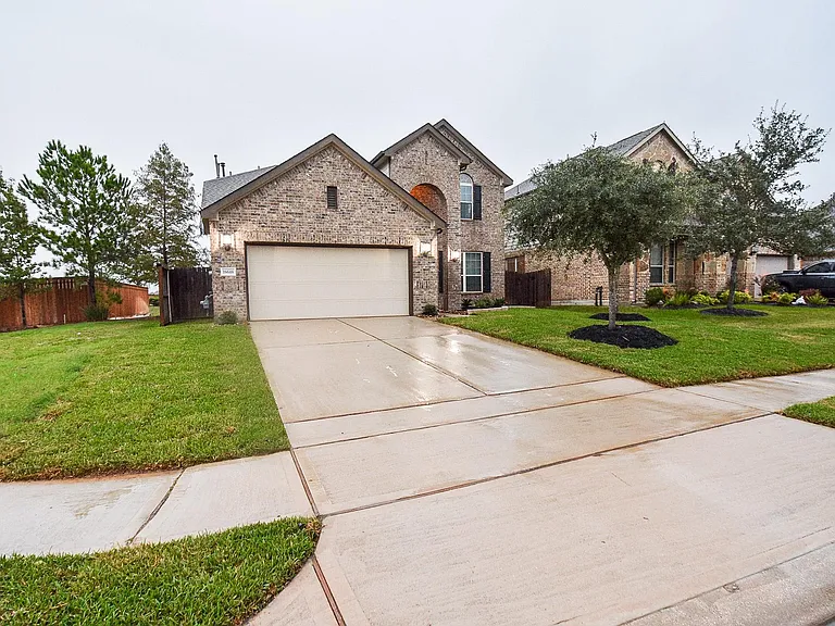 18618 Weeping Spring Dr — Photo 2