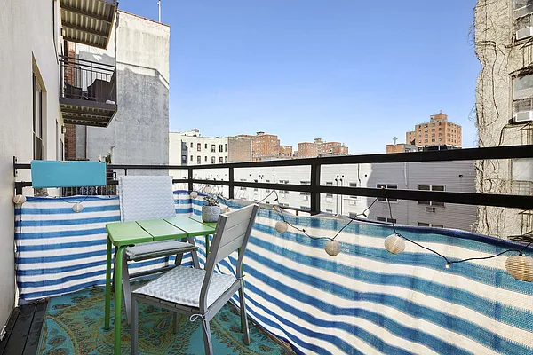 Sold by Compass | media 4