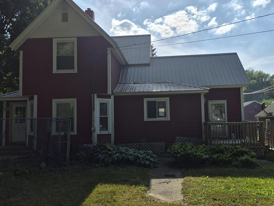2nd image of 329 Beech St