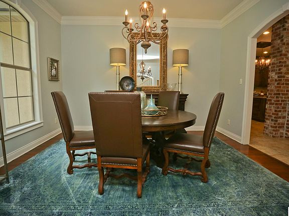 4th image of 1005 Aldredge Cir