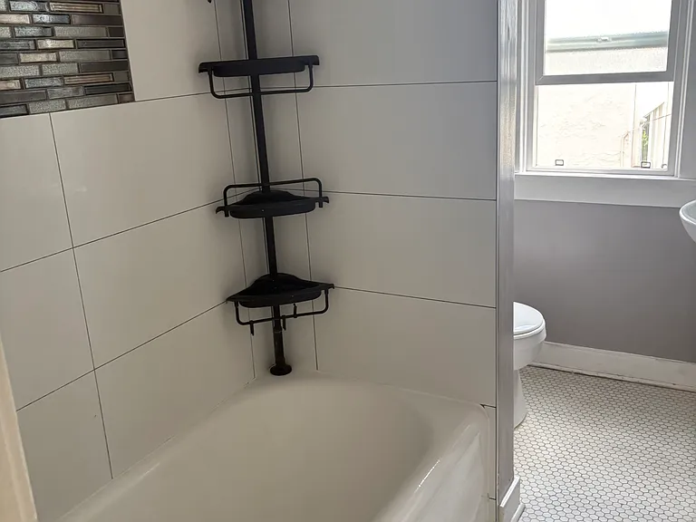 2118 S Palm Grove Ave — Photo 4
