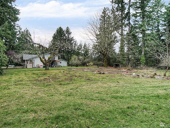 4th image of 1336 46th Ave NE