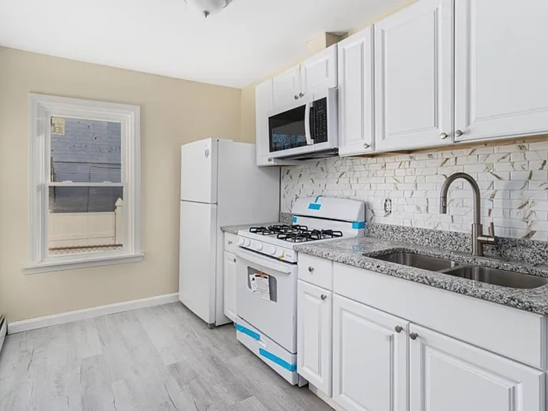 91 Slater St #1 — Photo 7