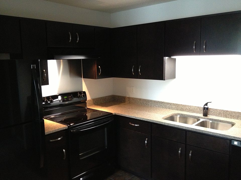 1st image of 1 Lake St W #207