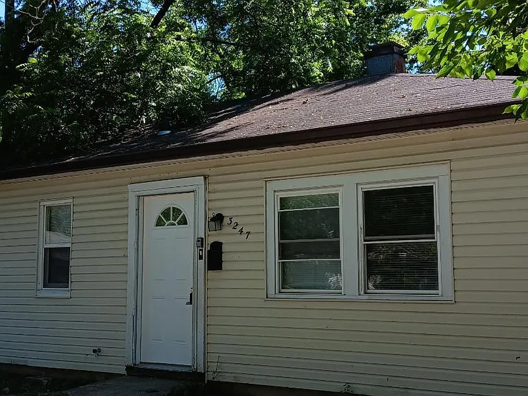 3247 N Colorado Ave — Photo 3