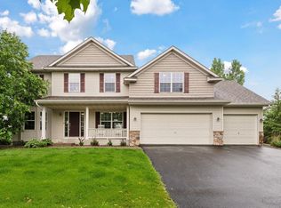 9477 Glacier Rd, Saint Bonifacius, MN 55375