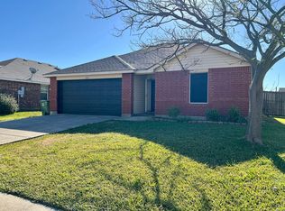 120 Maned Dr, Sanger, TX 76266