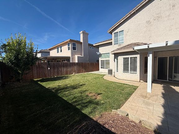 5th image of 8366 Alexia Ct