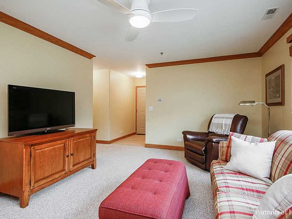 3rd image of 32 E Hattendorf Ave APT 2A