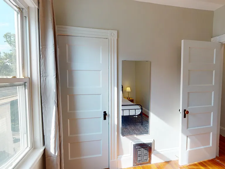 30 Roseclair St #1R — Photo 13