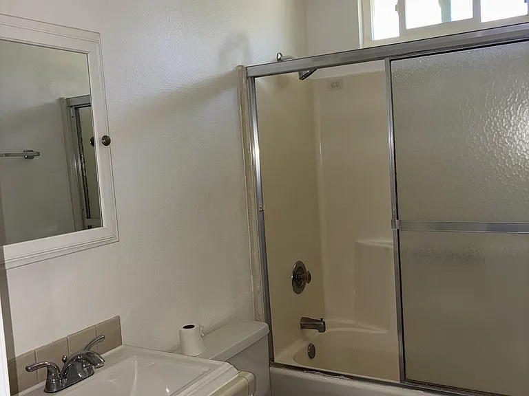 280 Wells Ave #C — Photo 5