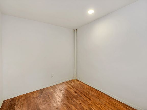 4th image of 98 Christopher St APT 14