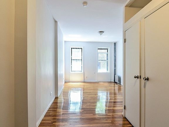 2nd image of 223 W 105th St APT 2FE