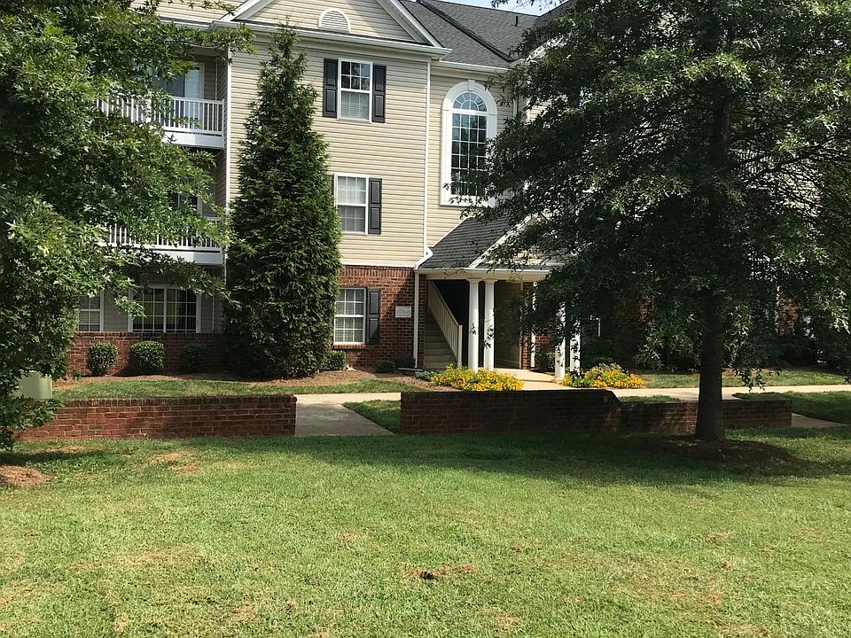 1st image of 623 Wyndhurst Dr Unit 108