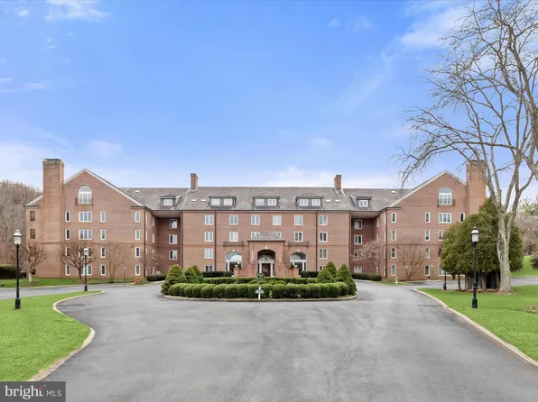 2331 Old Court Rd Unit 301, Pikesville, MD 21208