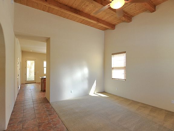 _05-LivingRoom2_09102021