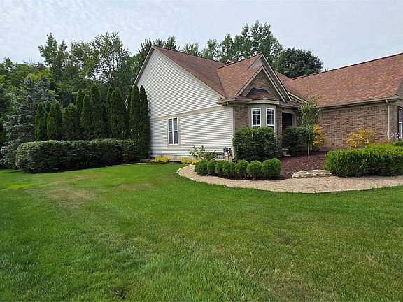 3rd image of 5818 Pine Trace Ct
