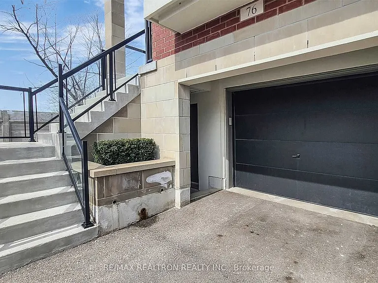 76 Genuine Ln — Photo 3