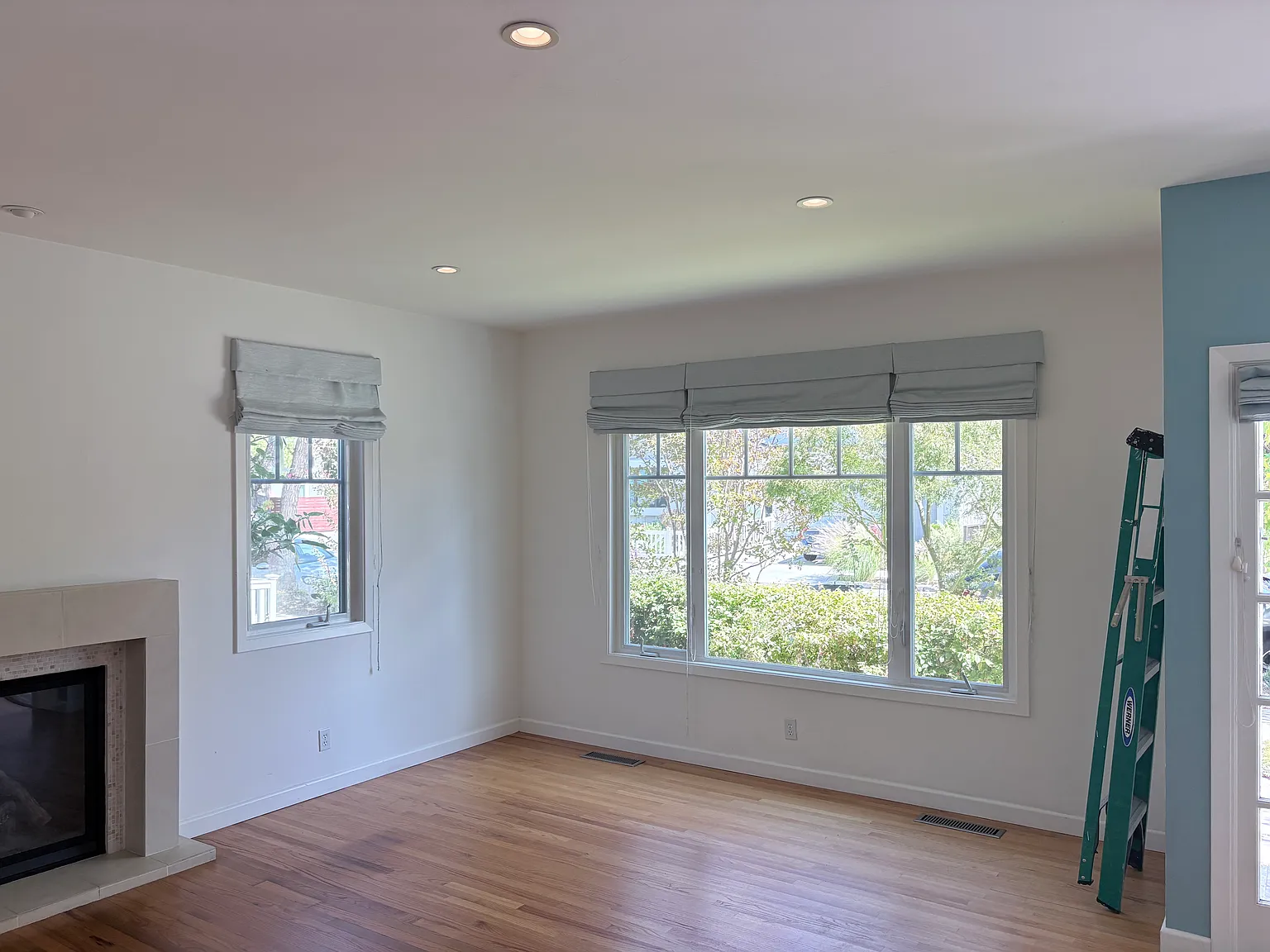 5 bed, 2120 sqft, $8,995 — Photo 4