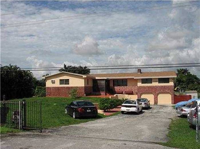 1st image of 1300 SW 196th Ave