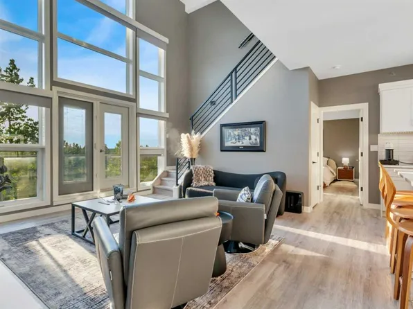 5040 NW 53rd St #410, Sylvan Lake, AB T4S 0A1
